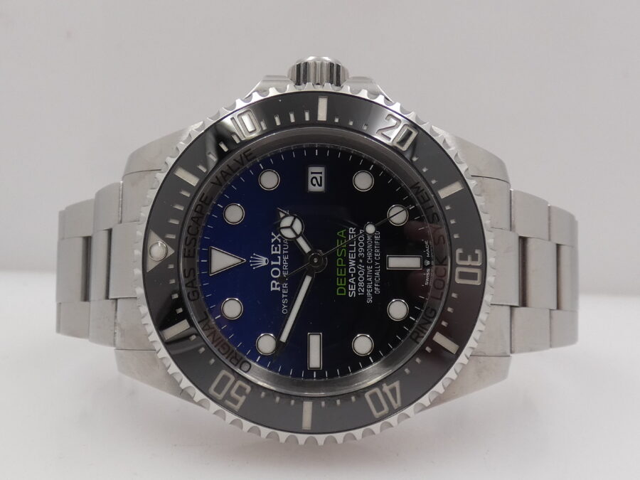 Rolex Sea-Dweller Deepsea James Cameron 136660 BOX&PAPERS Italia April 2024 LIKE NEW Acciaio Automatico - immagine 4