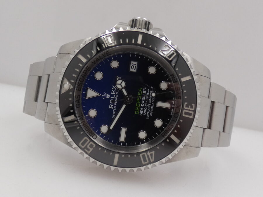 Rolex Sea-Dweller Deepsea James Cameron 136660 BOX&PAPERS Italia April 2024 LIKE NEW Acciaio Automatico - immagine 5