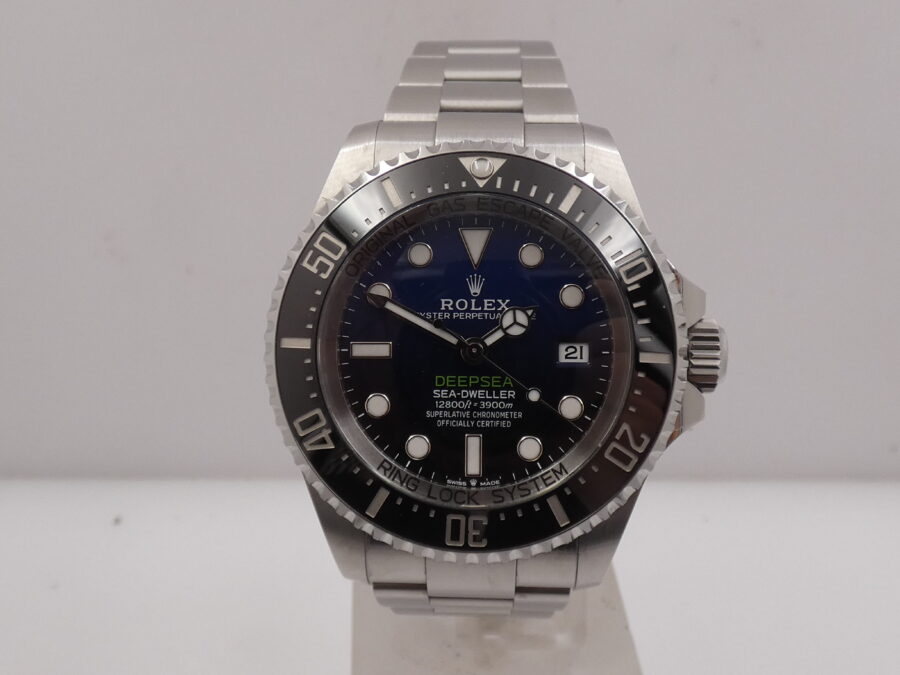 Rolex Sea-Dweller Deepsea James Cameron 136660 BOX&PAPERS Italia April 2024 LIKE NEW Acciaio Automatico - immagine 8