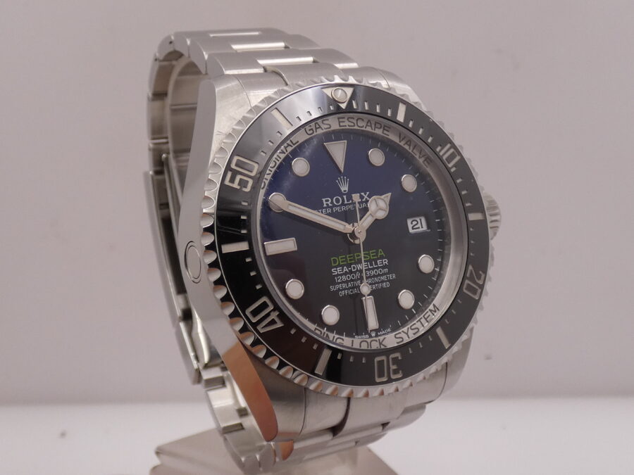 Rolex Sea-Dweller Deepsea James Cameron 136660 BOX&PAPERS Italia April 2024 LIKE NEW Acciaio Automatico - immagine 10