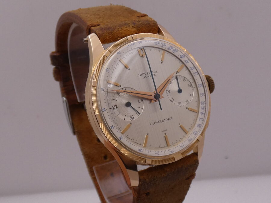 Universal Genève Uni-Compax Chronograph Oversize 37,5mm 18Kt Gold Textured Dial Year 1961 Thunderbird Bezel JUST SERVICED - immagine 11