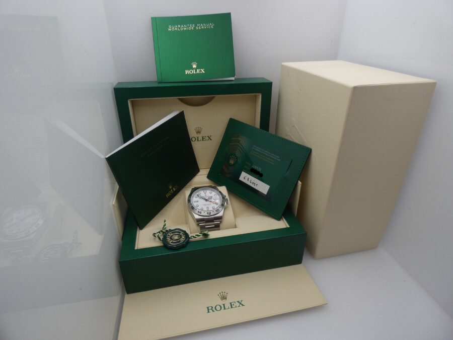 Rolex Explorer II 226570 MAI INDOSSATO BOX&PAPERS Agosto 2021 Automatico Acciaio - immagine 12