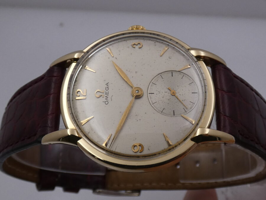 Omega SPIDER LUGS Big Second Oro Massiccio 18Kt Anno1946 Manuale Vintage